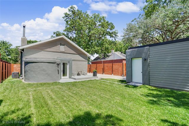 2906 Adams Avenue, Des Moines, IA 50310
