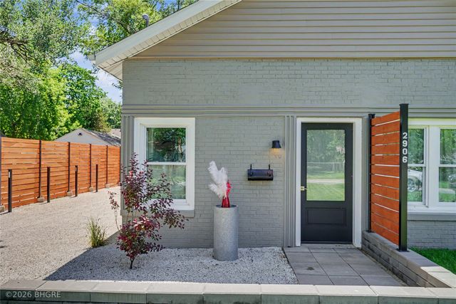 2906 Adams Avenue, Des Moines, IA 50310
