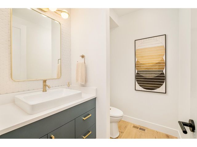 2485 Oak St, Denver, CO 80212