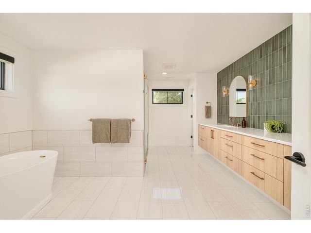 2485 Oak St, Denver, CO 80212