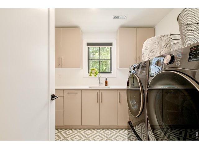 2485 Oak St, Denver, CO 80212