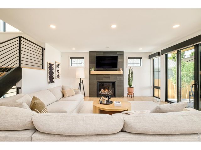 2485 Oak St, Denver, CO 80212