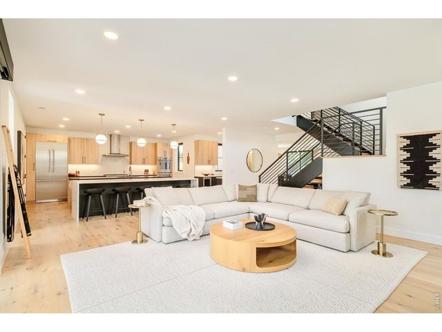 2485 Oak St, Denver, CO 80212