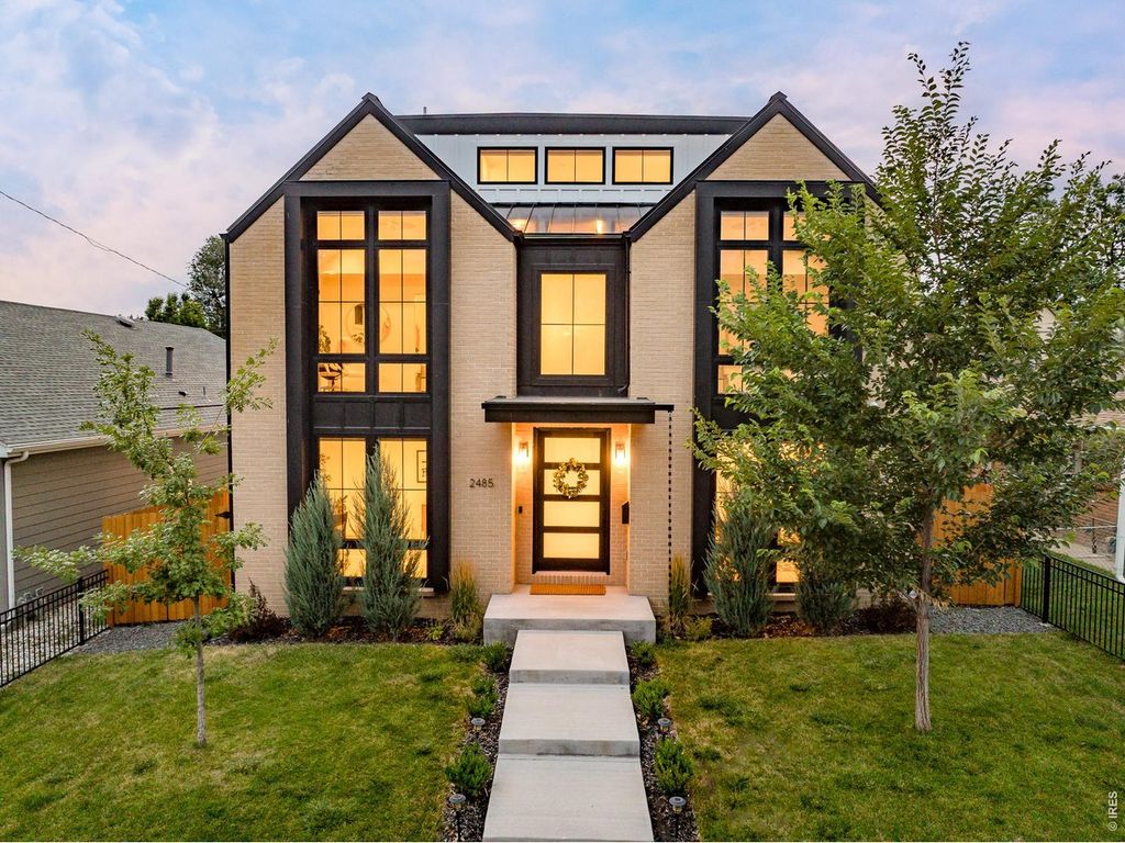 2485 Oak St, Denver, CO 80212