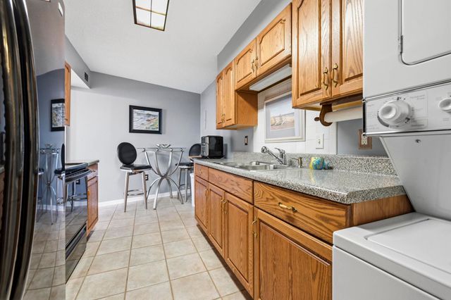 400 20th Ave N Apt 1205, Myrtle Beach, SC 29577
