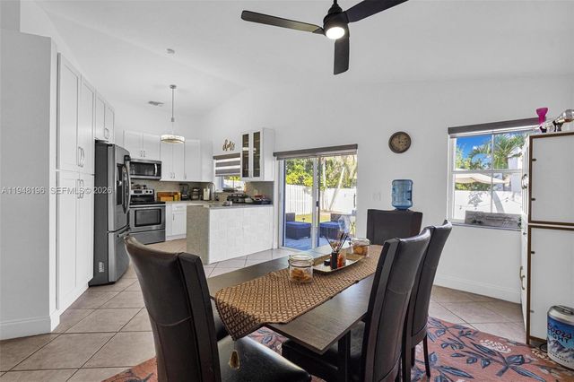 1975 NW 191st Ave, Pembroke Pines, FL 33029