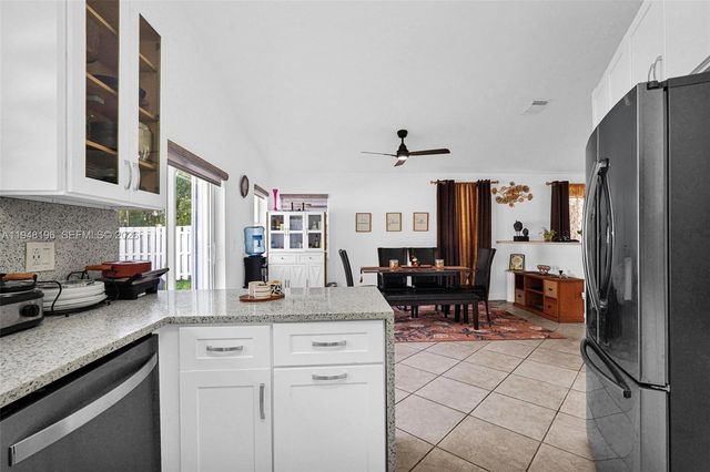 1975 NW 191st Ave, Pembroke Pines, FL 33029