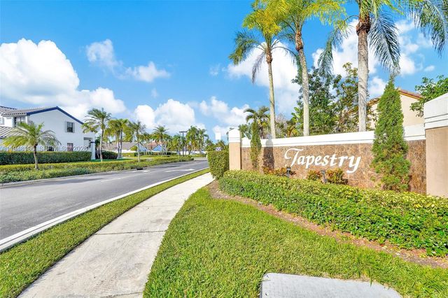 1975 NW 191st Ave, Pembroke Pines, FL 33029