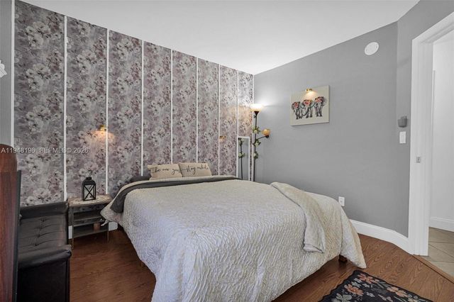 1975 NW 191st Ave, Pembroke Pines, FL 33029