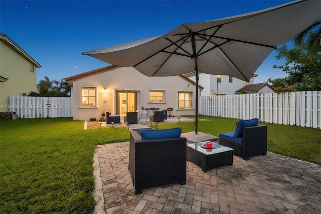 1975 NW 191st Ave, Pembroke Pines, FL 33029