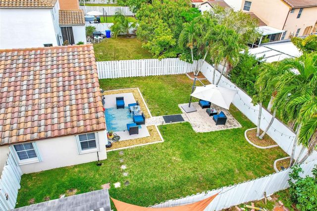 1975 NW 191st Ave, Pembroke Pines, FL 33029