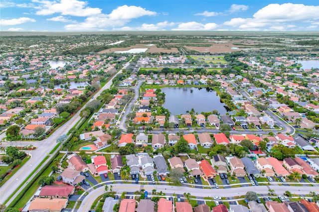 1975 NW 191st Ave, Pembroke Pines, FL 33029