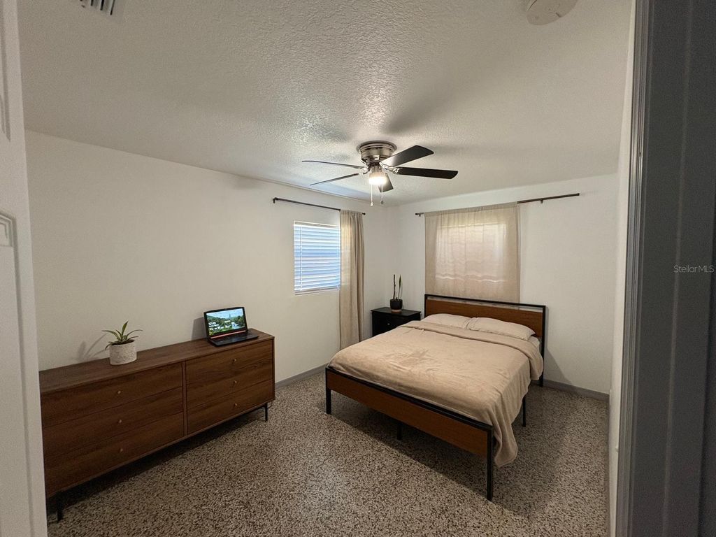 Image 22 of property listing at 342 CAMPUS VIEW DRIVE, Orlando, FL 32810