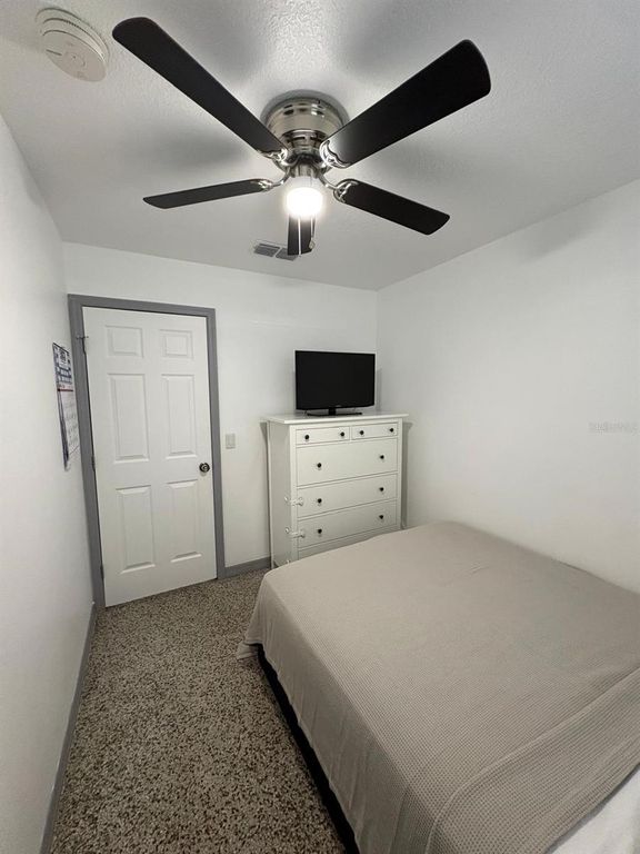 Image 25 of property listing at 342 CAMPUS VIEW DRIVE, Orlando, FL 32810