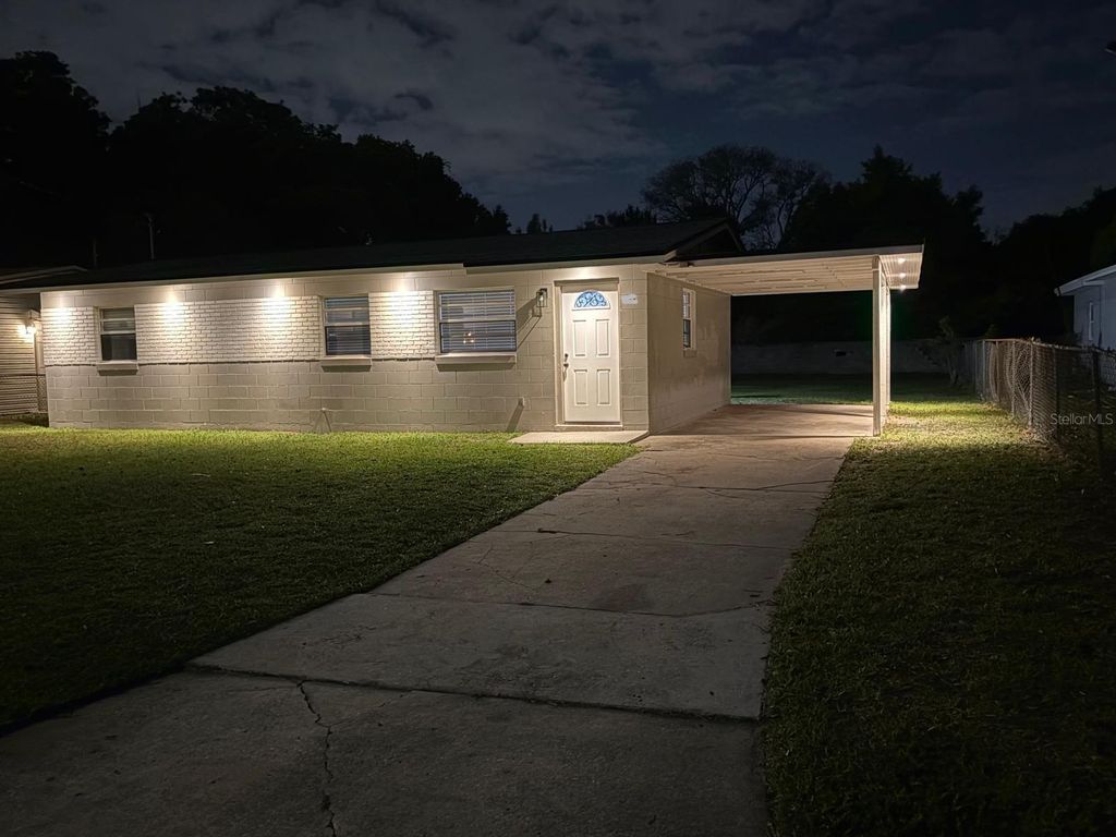 Image 39 of property listing at 342 CAMPUS VIEW DRIVE, Orlando, FL 32810