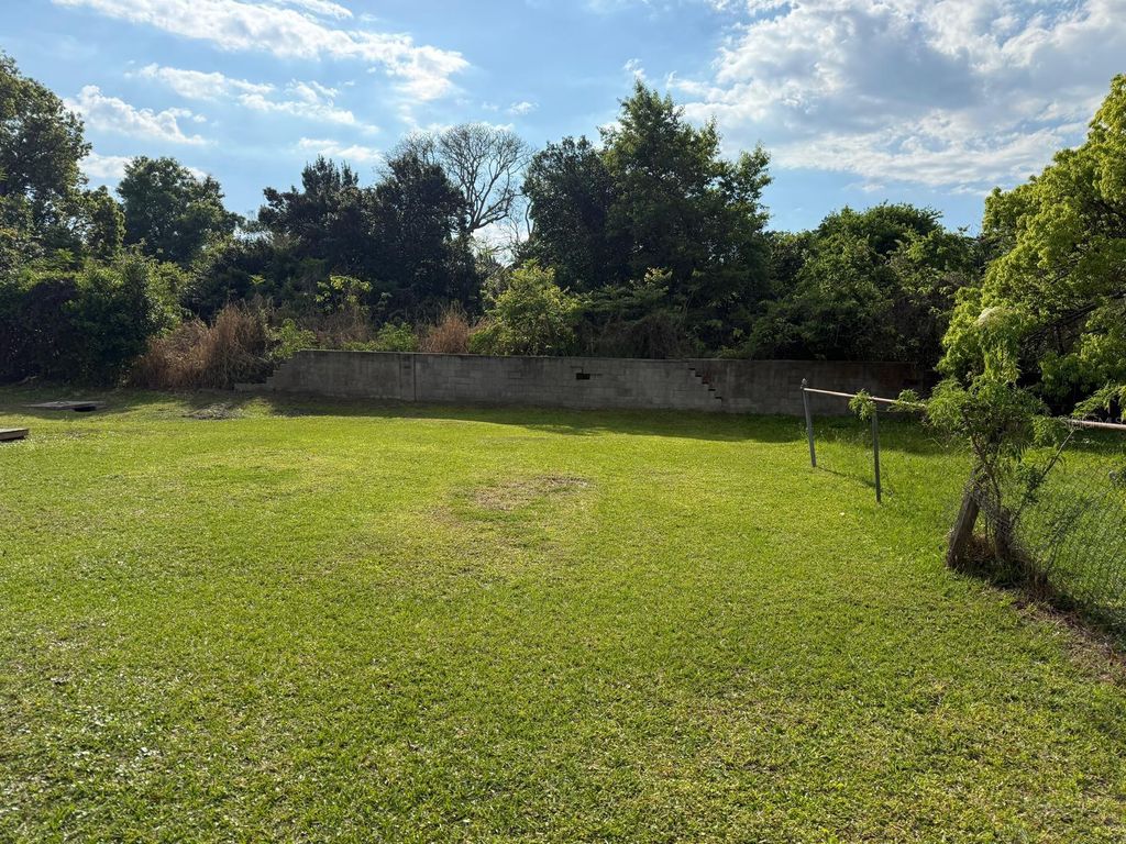 Image 8 of property listing at 342 CAMPUS VIEW DRIVE, Orlando, FL 32810