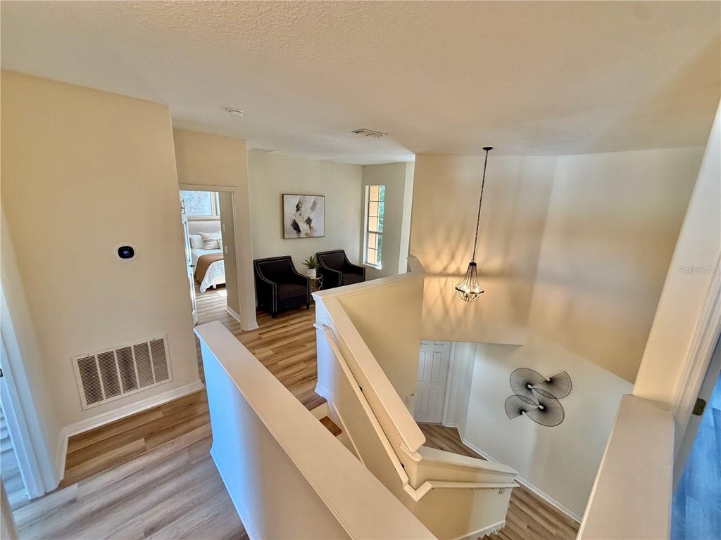 Image 21 of property listing at 25012 CHIPSHOT COURT, Sorrento, FL 32776