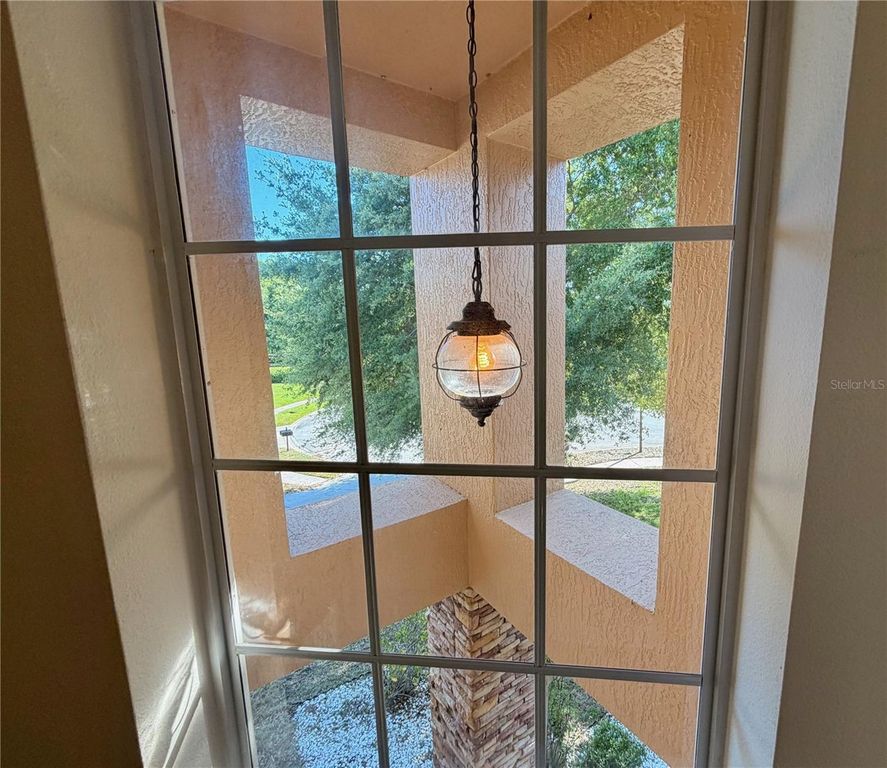 Image 28 of property listing at 25012 CHIPSHOT COURT, Sorrento, FL 32776