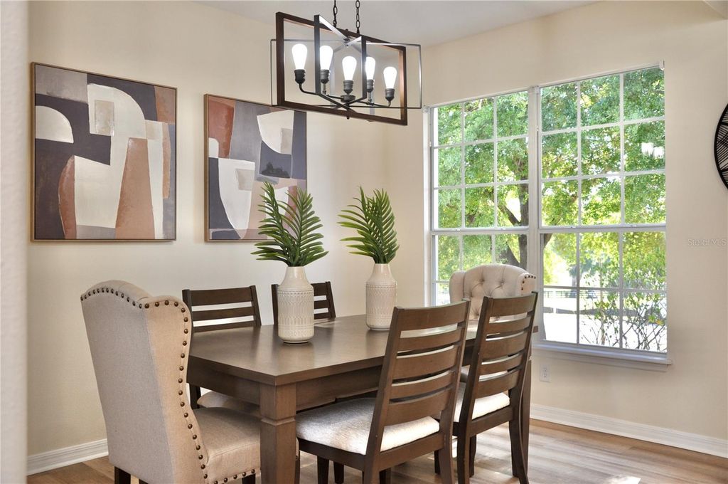 Image 9 of property listing at 25012 CHIPSHOT COURT, Sorrento, FL 32776