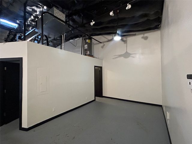 2007 S Ervay Street 2005-104, Dallas, TX 75215