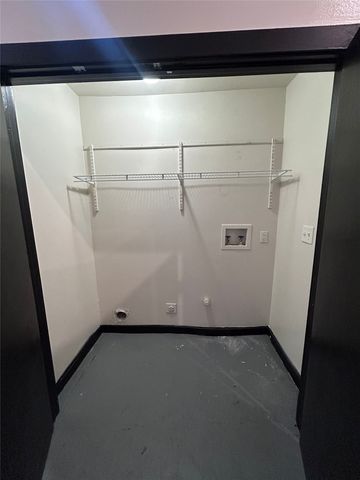 2007 S Ervay Street 2005-104, Dallas, TX 75215