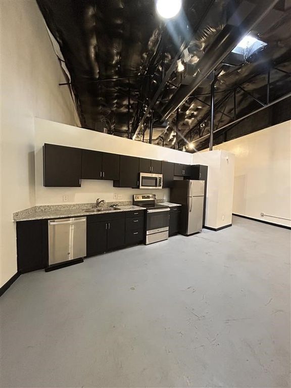 2007 S Ervay Street 2005-104, Dallas, TX 75215