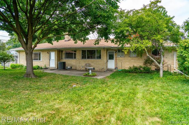 8636 Kidley Drive, Sterling Heights, MI 48314