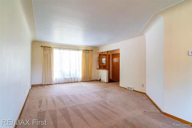 8636 Kidley Drive, Sterling Heights, MI 48314
