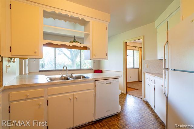 8636 Kidley Drive, Sterling Heights, MI 48314
