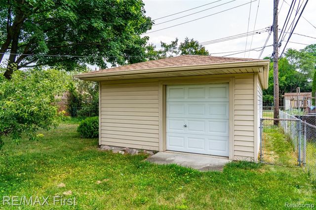 8636 Kidley Drive, Sterling Heights, MI 48314