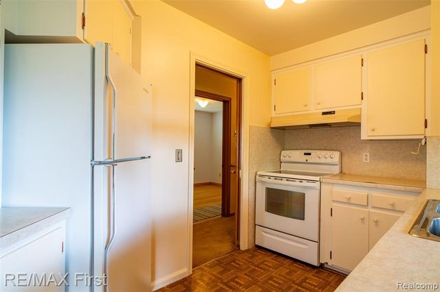 8636 Kidley Drive, Sterling Heights, MI 48314