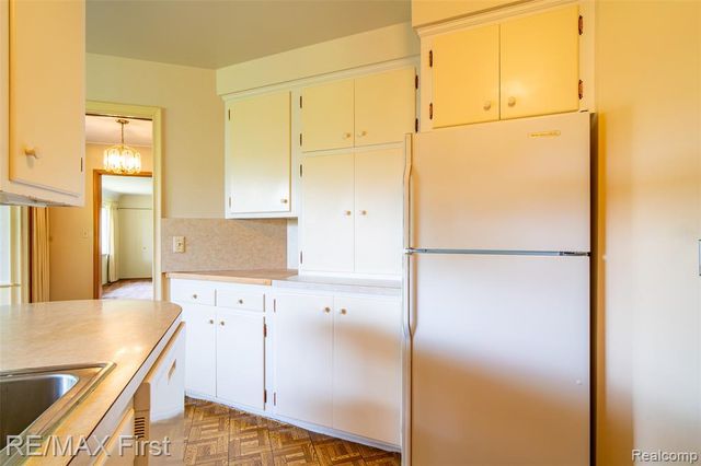 8636 Kidley Drive, Sterling Heights, MI 48314