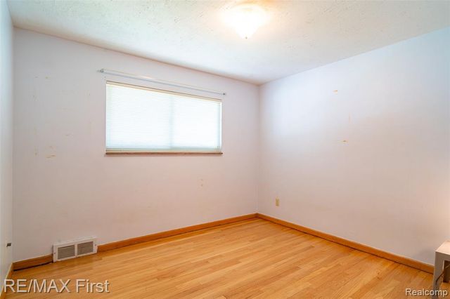 8636 Kidley Drive, Sterling Heights, MI 48314
