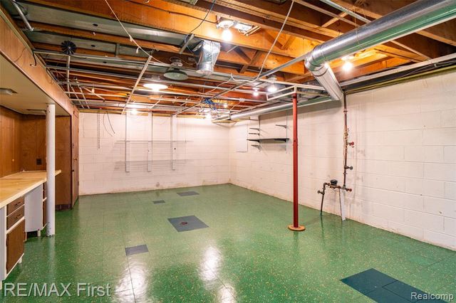 8636 Kidley Drive, Sterling Heights, MI 48314