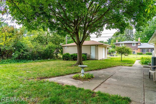 8636 Kidley Drive, Sterling Heights, MI 48314