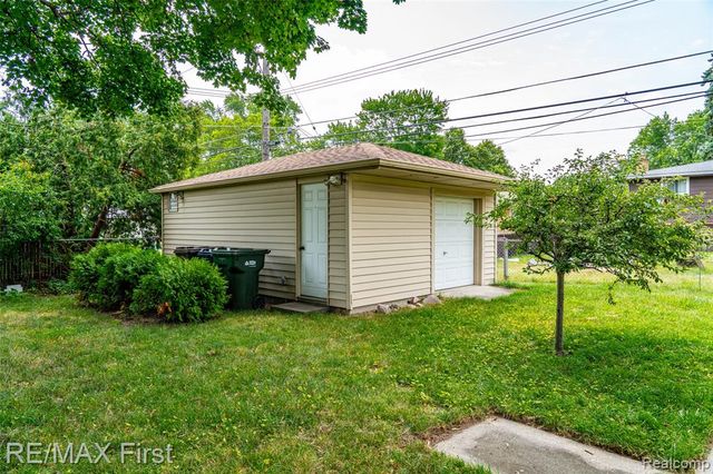 8636 Kidley Drive, Sterling Heights, MI 48314