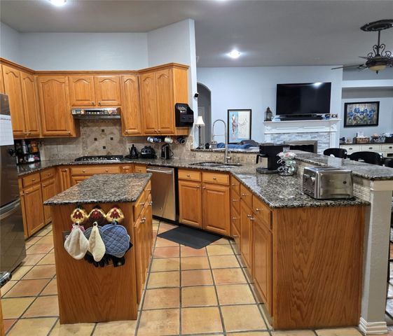 104 Olives Branch, Shady Shores, TX 76208