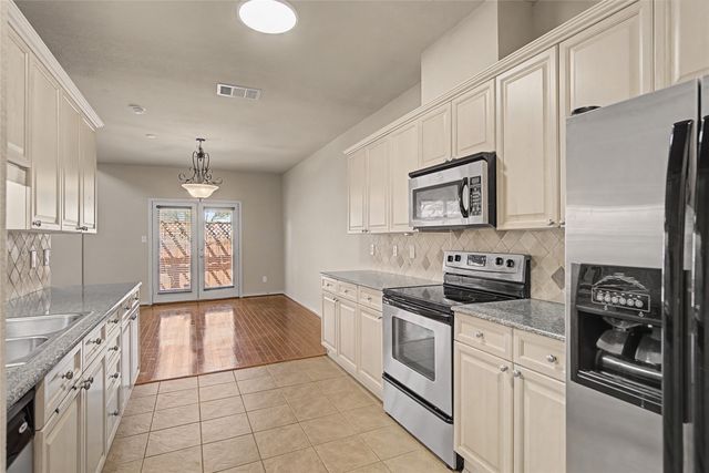 317 Metropolitan Drive, Plano, TX 75023