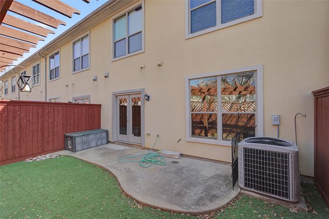 317 Metropolitan Drive, Plano, TX 75023