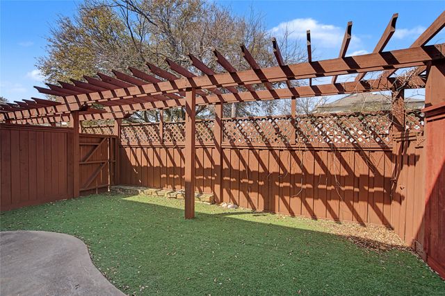 317 Metropolitan Drive, Plano, TX 75023