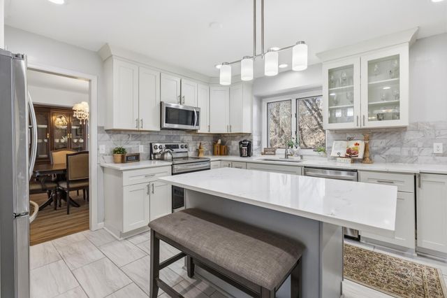 13413 Georgia Circle, Apple Valley, MN 55124