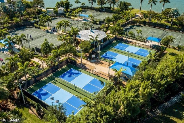 14943 EDGEWATER CIR, Naples, FL 34114