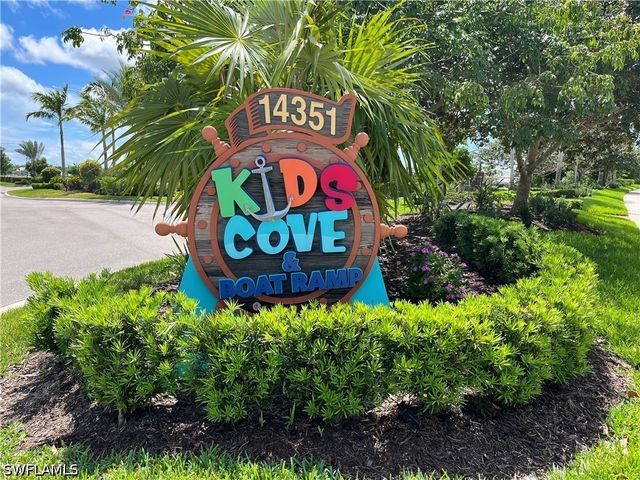 14943 EDGEWATER CIR, Naples, FL 34114