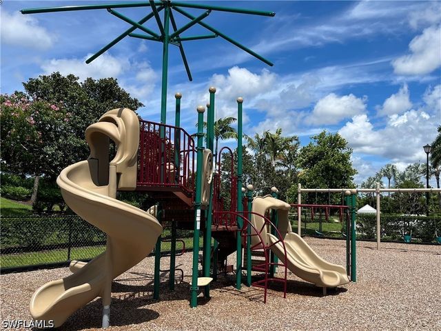 14943 EDGEWATER CIR, Naples, FL 34114