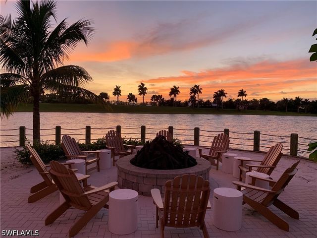 14943 EDGEWATER CIR, Naples, FL 34114