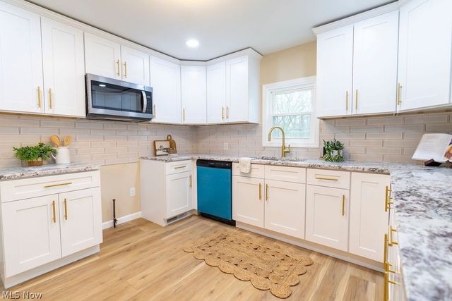 1295 E 357th Street, Eastlake, OH 44095