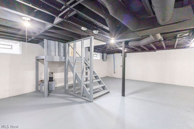 1295 E 357th Street, Eastlake, OH 44095