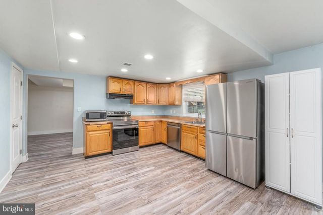 1908 CHAMPLAIN DR, Severn, MD 21144