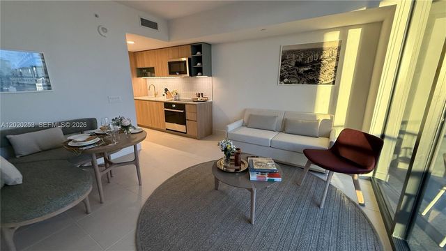 601 NE 1ST AVE 3807, Miami, FL 33132