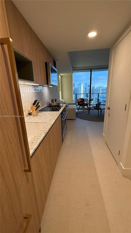 601 NE 1ST AVE 3807, Miami, FL 33132